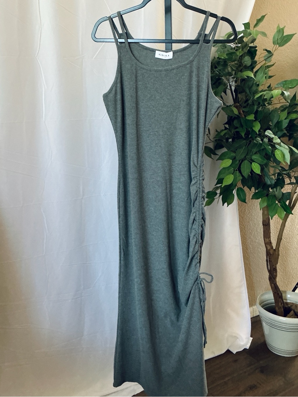 Gilli Ribbed Side Ruched Tank Midi Dress Gray Size L NWOT - Picture 3 of 8